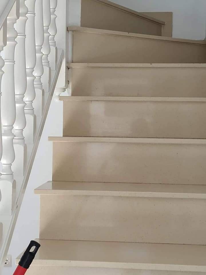 Escalera de mármol de comunidad